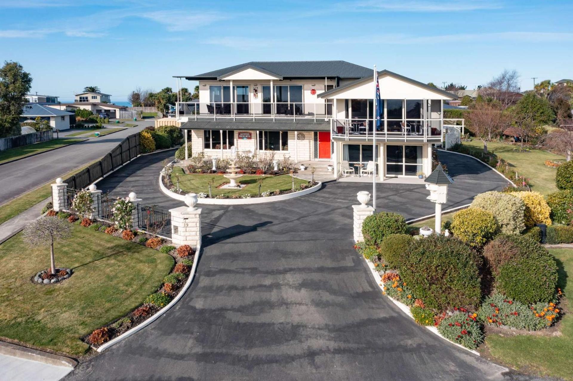 Austin Heights - Kaikoura Bed & Breakfast Bagian luar foto